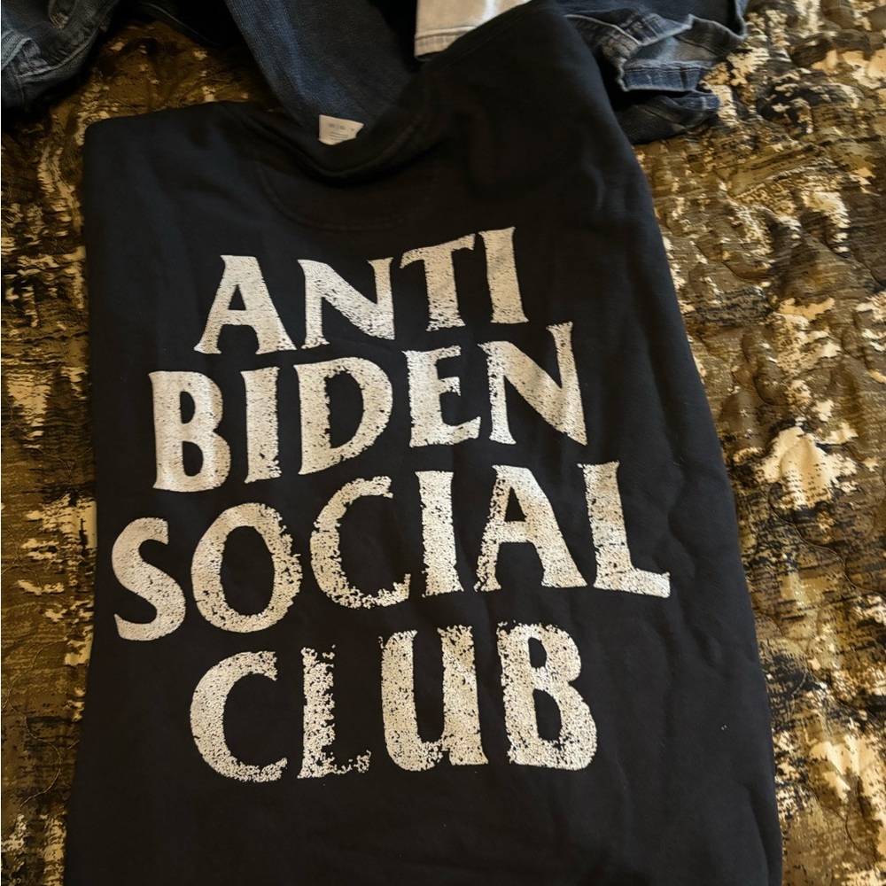ANTI BIDE SWEATER